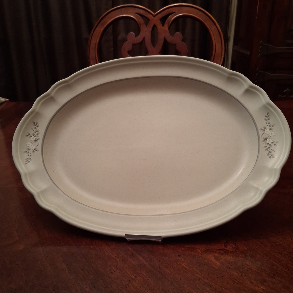 Pfaltzgraff Remembrance 14.5" Oval Serving Platter Scalloped Floral Stoneware